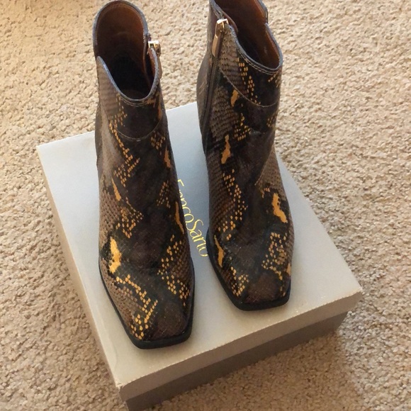 Franco Sarto chunky heel ankle boots - Picture 2 of 4